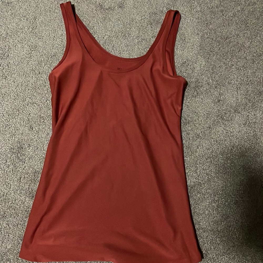 Basic orange tank